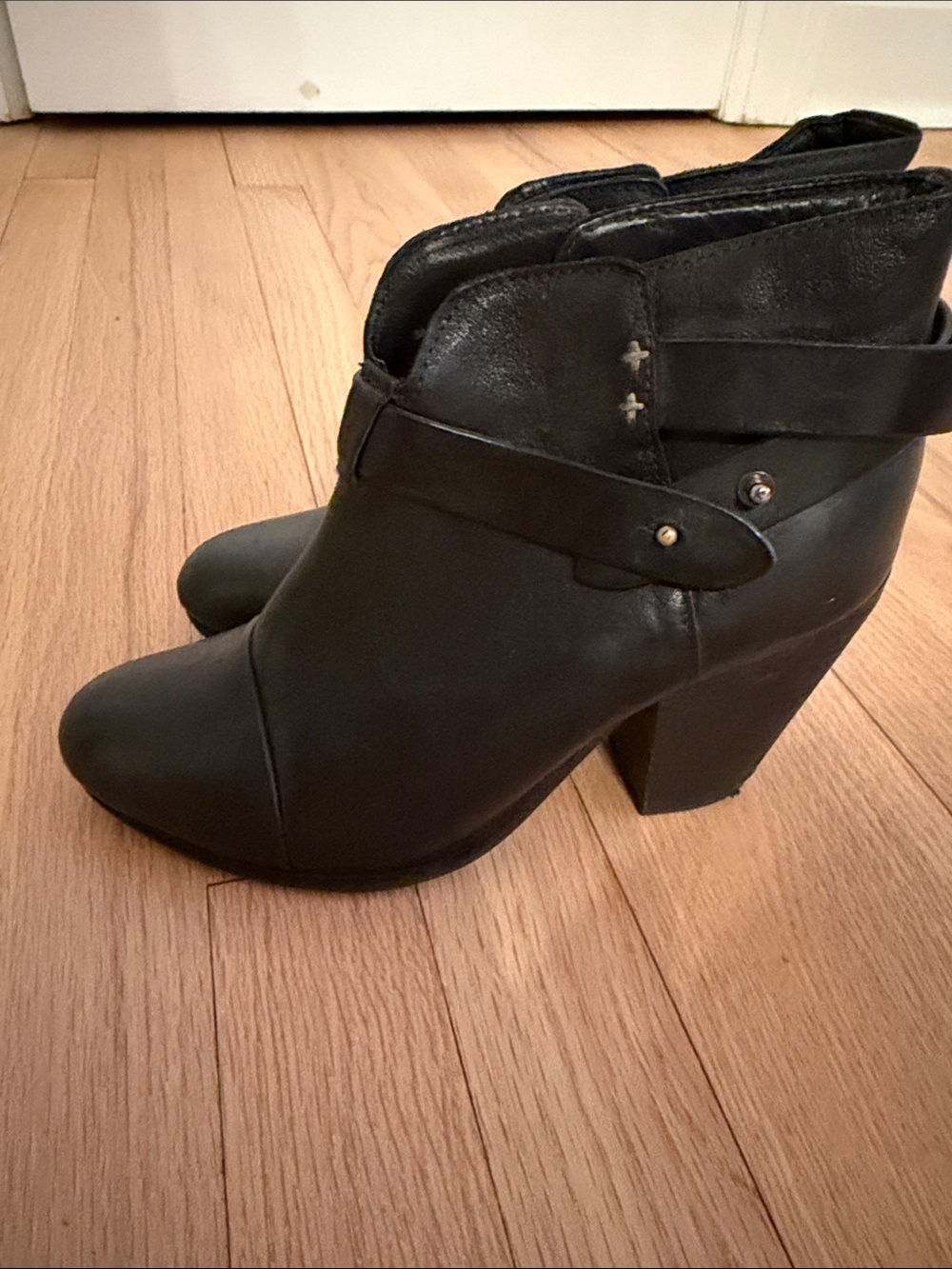 Rag & Bone Women's Black Ankle moto Bootie with Block Heel